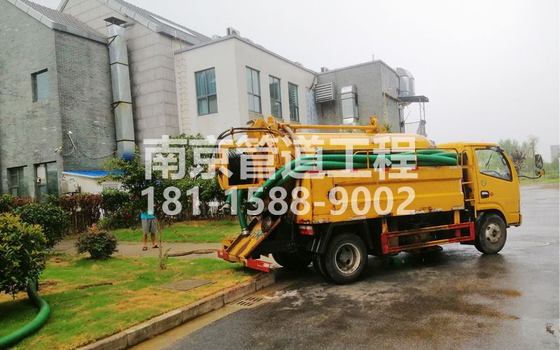 246桥林小区化粪池清理